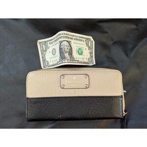 Kate Spade New York Pebbled Leather Zip Bifold Wallet Black Beige Colorblock